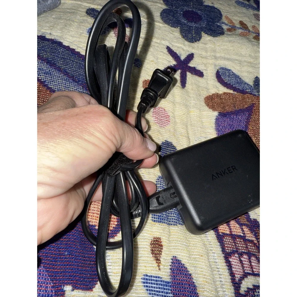 Anker PowerPort 1 PD with 1‎ PD and 4 PIQ Charger 5251